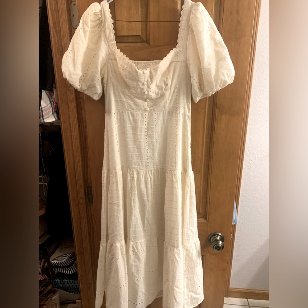 LIKE NEW ASTR THE LABEL 🏷️ PERFECT SUMMER DRESS 👗